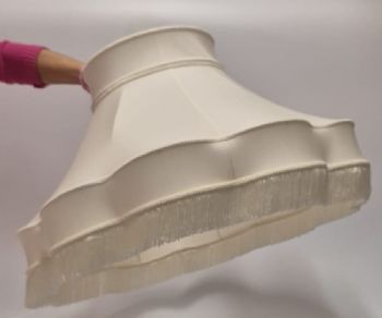 Pagoda bianca con corona